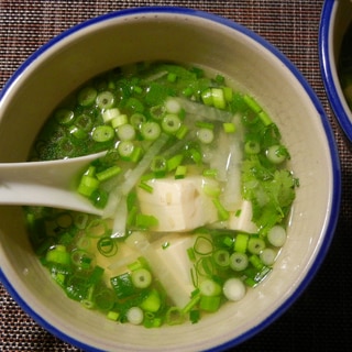 豆腐と大根のタイ風スープ